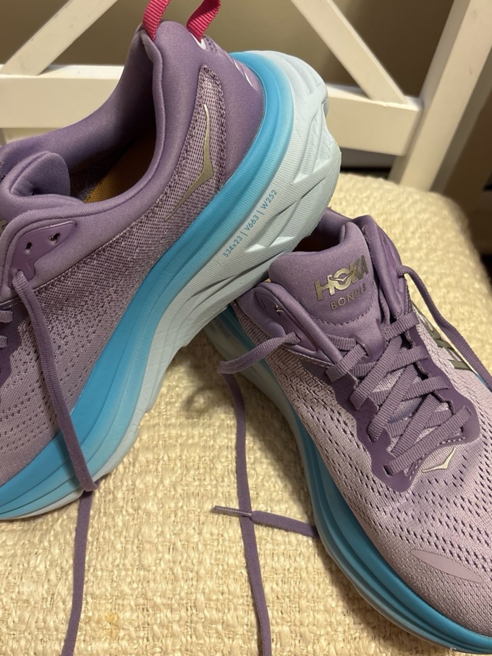 Hoka Bondi Women's Lavender Blue Running Shoe 8.5